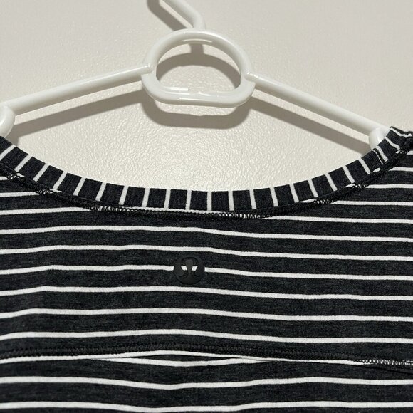 Lululemon To The Point‎ Long Sleeve Modern Stripe Heathered Black White - Picture 6 of 9